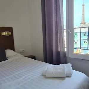 Dupleix 2*, Paris France